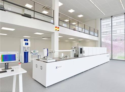 Une image contenant intérieur, mur, Immeuble de bureaux, sol
Le contenu généré par l’IA peut être incorrect.